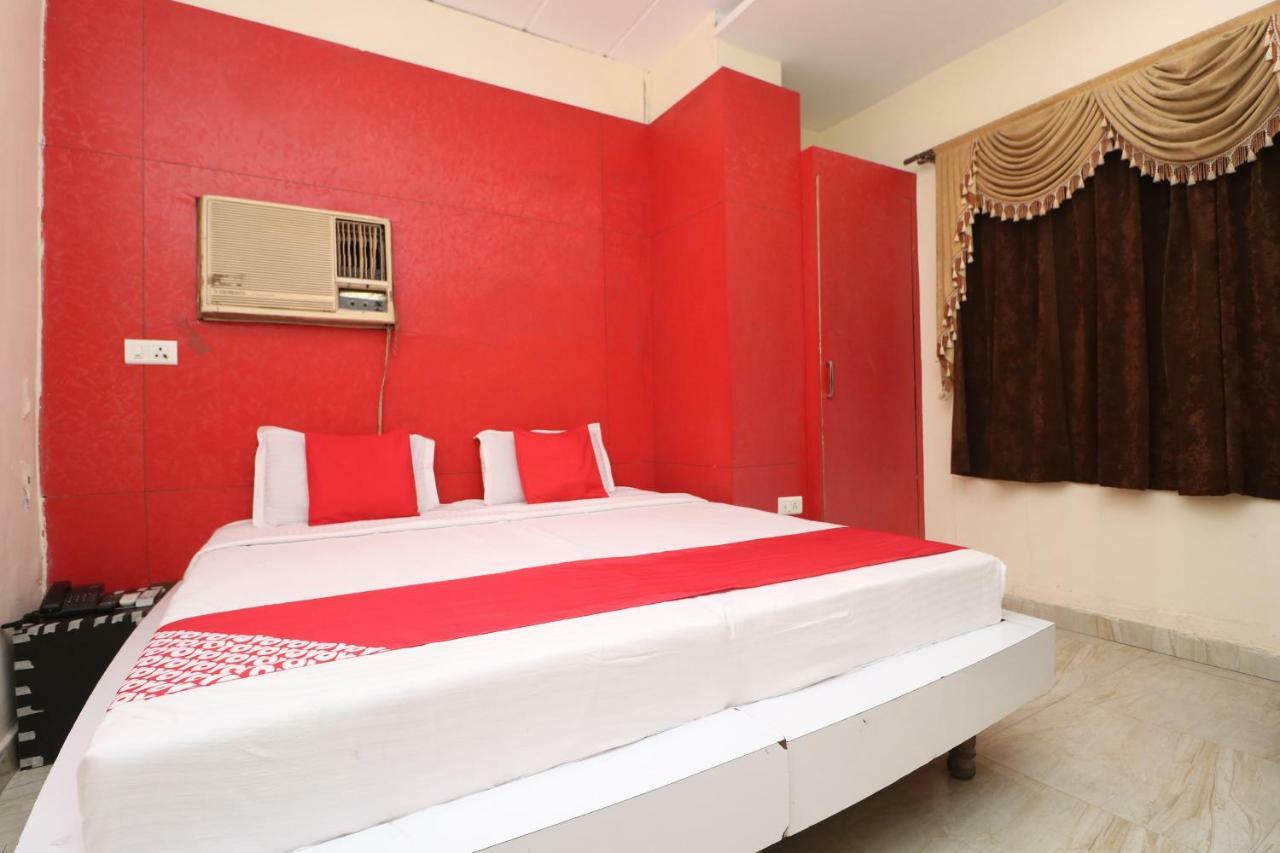 Oyo 29852 Hotel Golden View Abadpura Exterior photo